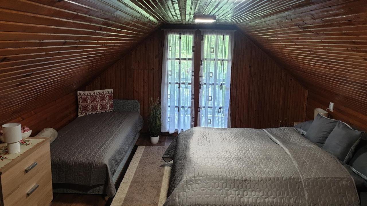 Ferienwohnung Fuege-Fa-Haz Vasarosnameny - Gergelyiugornya Exterior foto