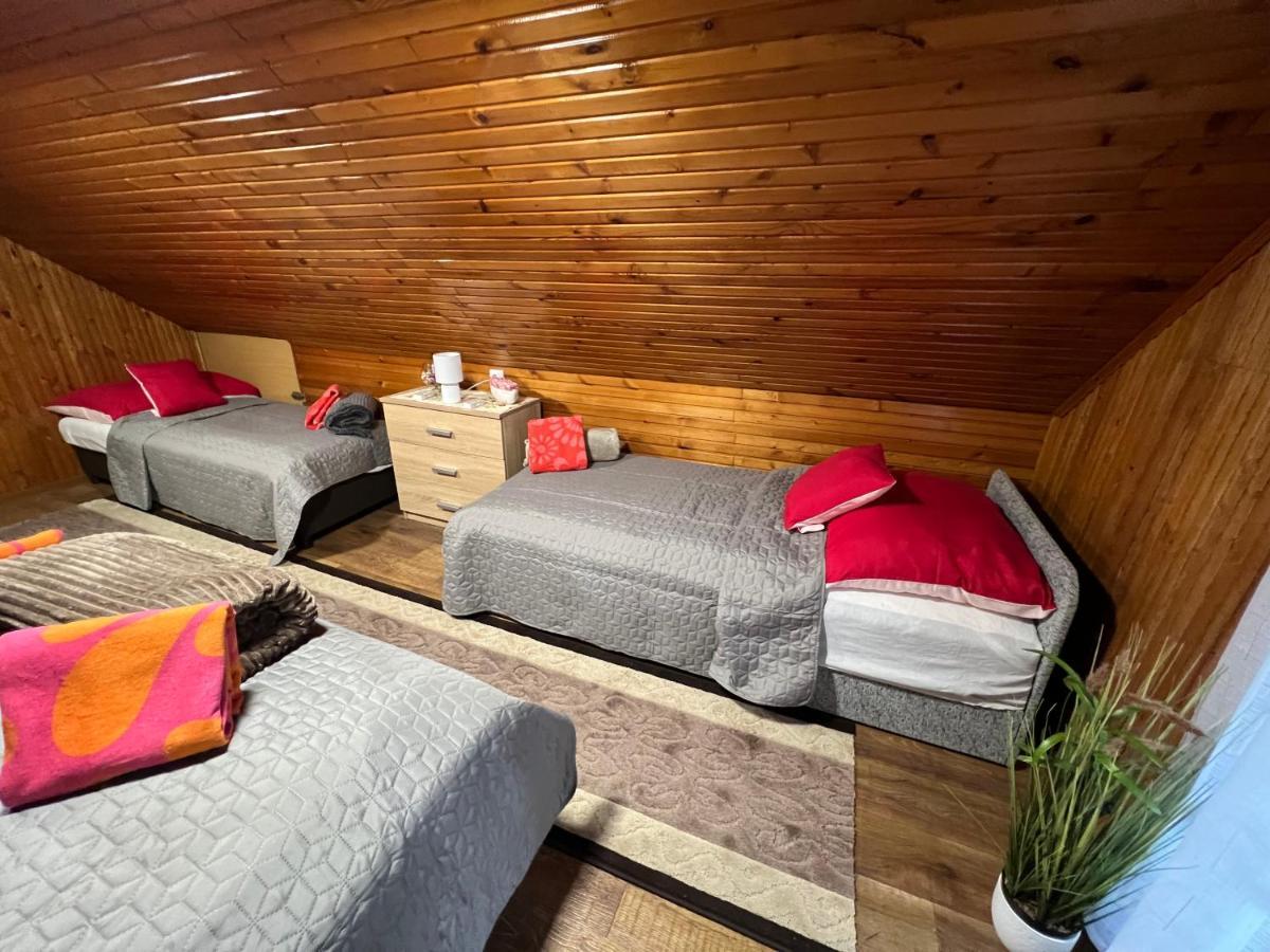 Ferienwohnung Fuege-Fa-Haz Vasarosnameny - Gergelyiugornya Exterior foto