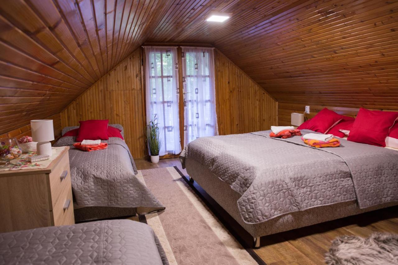 Ferienwohnung Fuege-Fa-Haz Vasarosnameny - Gergelyiugornya Exterior foto