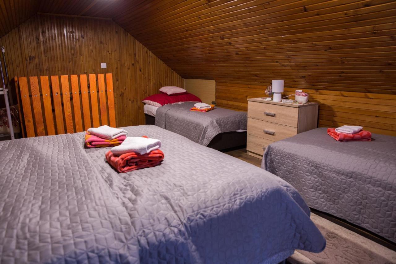 Ferienwohnung Fuege-Fa-Haz Vasarosnameny - Gergelyiugornya Exterior foto